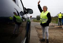 Fransa'da sarı yeleklilerin gösterisi yasaklandı