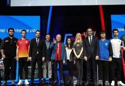 Binali Yıldırım e-spor sahnesinin açılışını yaptı