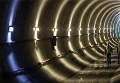 Mecidiyeköy-Mahmutbey metrosu vagonları raylara indirildi