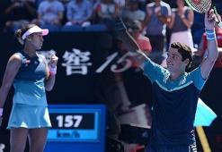 Osaka ve Raonic, çeyrek finalde!