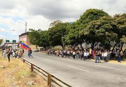 BM: Venezuela'dan günde 5 bin kişi kaçıyor