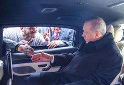 Cumhurbaşkanı Erdoğan, minibüsçülerle sohbet etti
