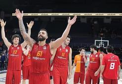 Aslan evinde fark attı