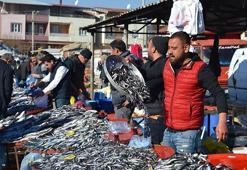 Karadeniz hamsisi adeta yok satıyor!
