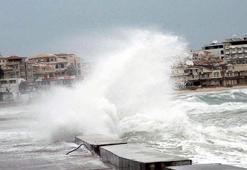 Antalya'da kırmızı alarm! Okullar tatil edildi, o saatlere dikkat...
