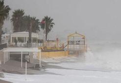 Antalya'da hortum ve fırtına alarmı! AFAD uyardı