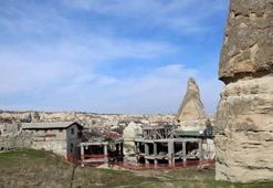 Peribacalarının bitişiğindeki otel yıkılıyor!
