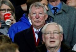 Alex Ferguson yeniden kulübede!