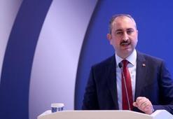 Bakan Gül: Nöbetçi noter uygulamasını ülkemizde göreceğiz