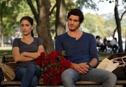 Hazal Kaya ve Burak Deniz arasında kriz!