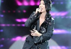 Hande Yener'den 55 bin kişilik konser