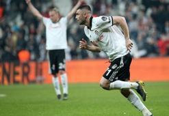 Burak Yılmaz Vodafone Park'ta atıyor!