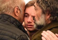 Demet Akbağ'ın oğlu Ali Çika'yı Yılmaz Erdoğan teselli etti