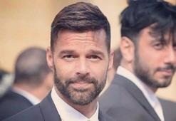 Ricky Martin'den tokat gibi açıklama!