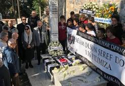 Şeref Bey kabri başında anıldı