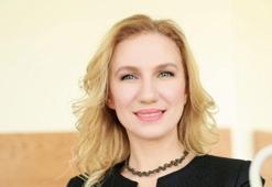 Kadınlarda göz makyajına dikkat