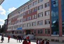 Kimyasal madde şakası öğrencileri hastanelik etti