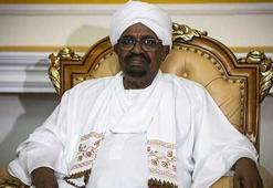 Sudan'da devrik lider Beşir hapishaneye nakledildi