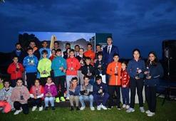 23 Nisan’da Kemer Country’de kortların ve golf sahalarının sahibi çocuklar oldu