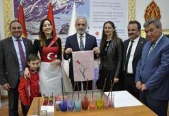 Yalçın Topçu Bişkek'te ebru sergisi açtı