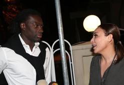 Ziynet Sali söyledi, Gomis kaydetti