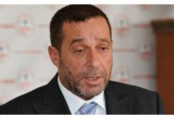 KKTC'de Denktaş istifa etti ve HP hükümetten çekildi