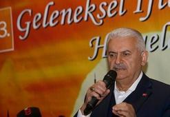 Binali Yıldırım, hal esnafıyla iftarda bir araya geldi