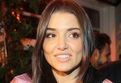 Hande Erçel, ‘Dünyanın En Güzel Kadını’ seçildi