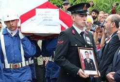 Şehit uzman çavuş gözyaşlarıyla son yolculuğuna uğurlandı