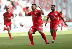 Mevlüt Erdinç son 6 maçta 7 gol attı