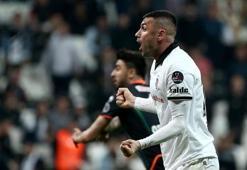 Beşiktaş'ın yeni kaptanı Burak Yılmaz!