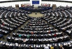 Almanya'da AP seçimlerinin galibi CDU