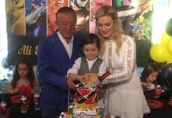 Ali Ağaoğlu ve Petek Ertüre oğulları için bir araya geldi