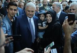 Binali Yıldırım Fatih'te vatandaşlarla buluştu