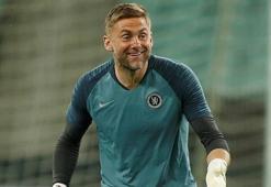 Chelsea'nin tecrübeli kalecisi futbolu bıraktı
