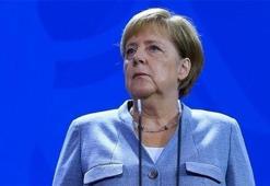 Almanya'da Merkel hükümeti zor durumda