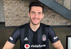 Umut Nayir Beşiktaş'ta kalıyor!