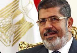Mursi'nin cenazesine ailesi dışında katılıma izin verilmedi