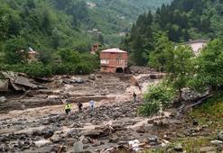 Trabzon'da sel can aldı!