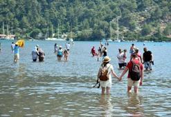 Kızkumu'na turist yağıyor