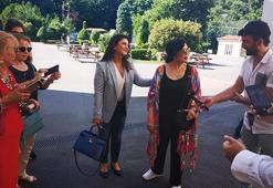 Türkan Şoray ile Sibel Can 15 dakika kala oy kullandı