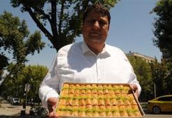 Trafik magandası baklavacı kardeşlere Bursalı baklavacıdan tepki