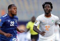 Bony'de engel imza parası!