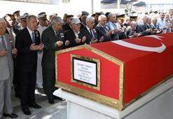 Bakan Akar ve TSK'nin komuta kademesinden eski komutana veda