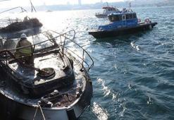 Üsküdar'da lüks yat alev alev yandı