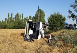 Yolcu otobüsü devrildi! Yaralılar var...