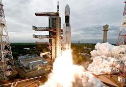 Hindistan, Chandrayaan-2'yi uzaya gönderdi