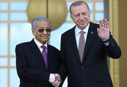 Erdoğan, Malezya Başbakanı Muhammed'i törenle karşıladı