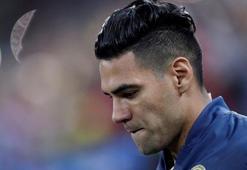 Galatasaray taraftarı Falcao nöbetinde