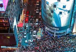 Motosiklet sesi Times Meydanı'nda paniğe neden oldu